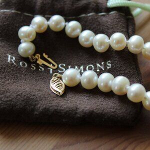 Ross-Simons Pearl bracelet